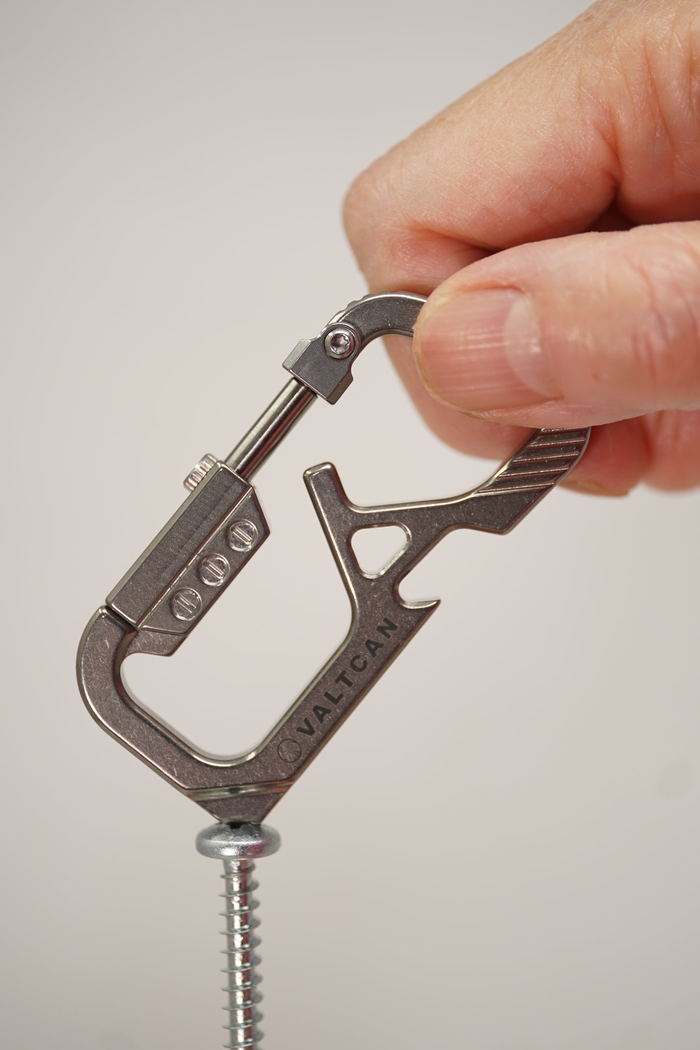 Valtcan Titan Bolzenkarabiner Schlüsselanhängerhalter CyberCarabiner 24g 